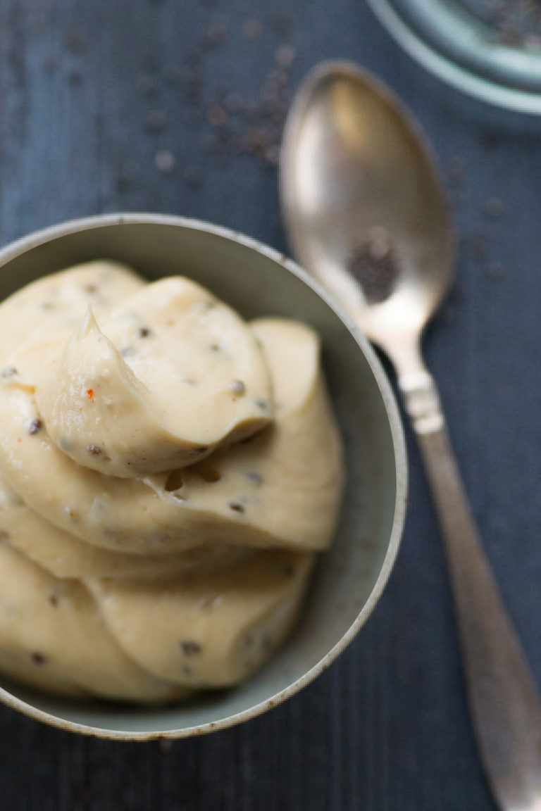 Teaser Mayonnaise with chia seeds, Tomami & Togarashi pepper