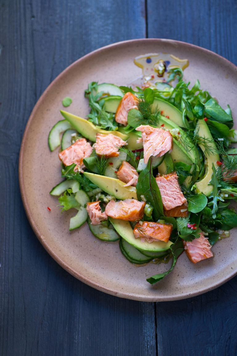 Teaser Avocado-Gurken-Salat mit Lachs