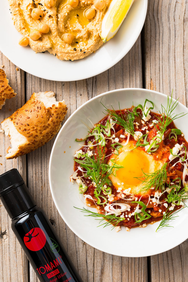 Teaser Tomami-Shakshuka with Tomami-Hummus