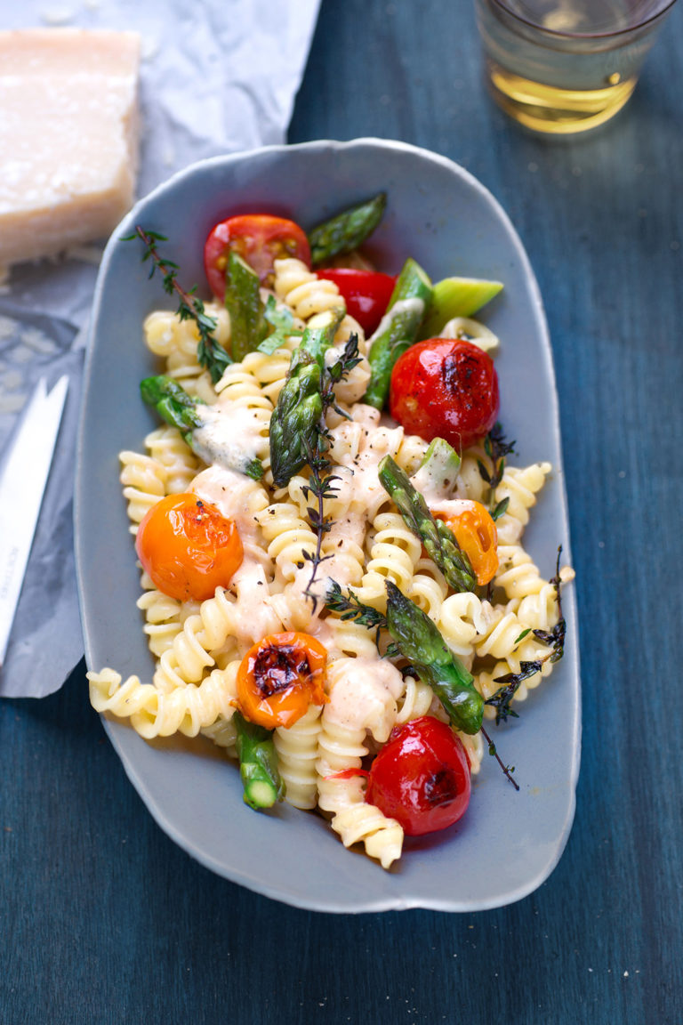 Teaser Pasta with green Asparagus and Tomami