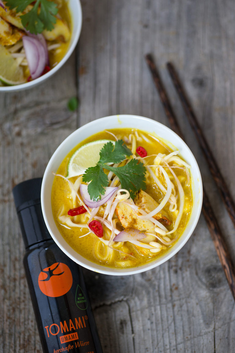 Teaser Coconut Curry Soup with Chicken