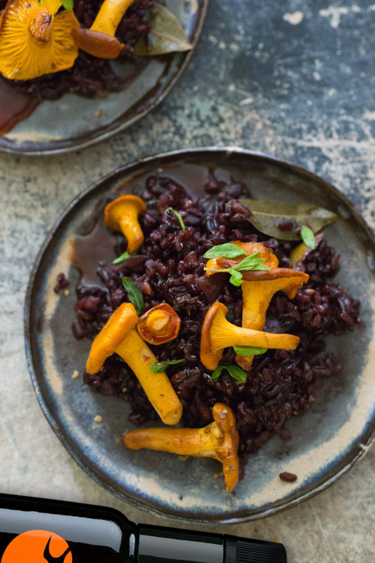 Teaser Black rice with Tomami and chanterelles