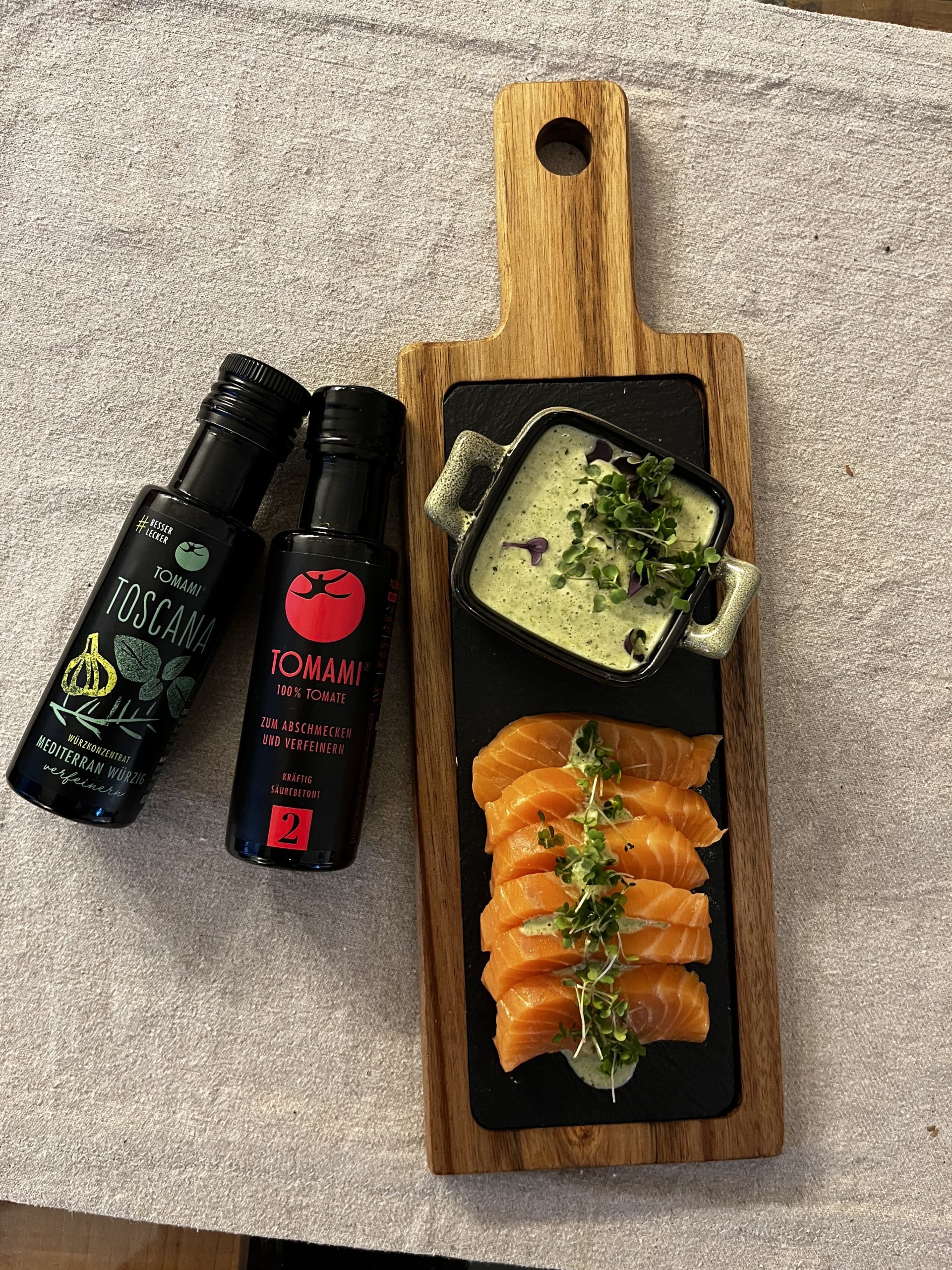 SALMON WITH HUBERWIRT CRESS AND SOUR CREAM MARINADE