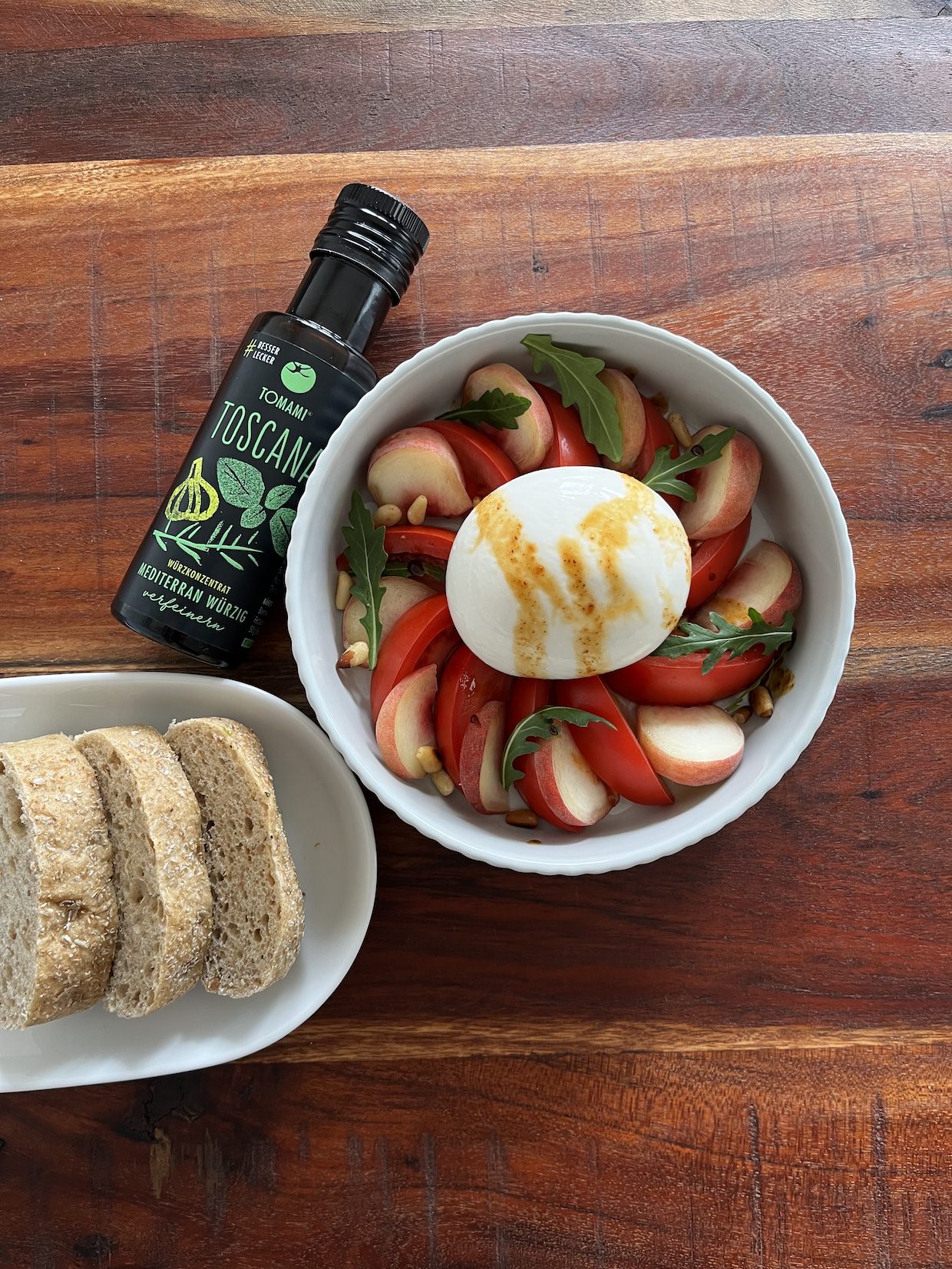 Burrata with peaches and tomato