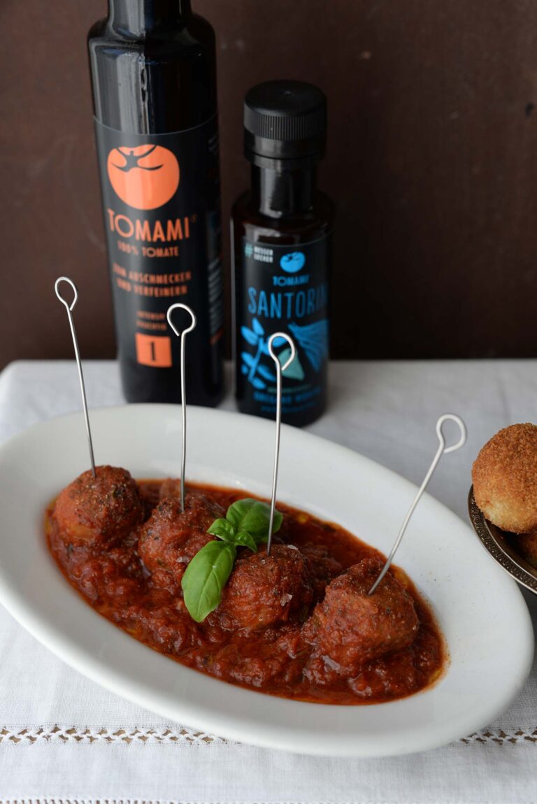 Teaser POLPETTE AL SUGO (MEATBALLS IN TOMATO SAUCE)